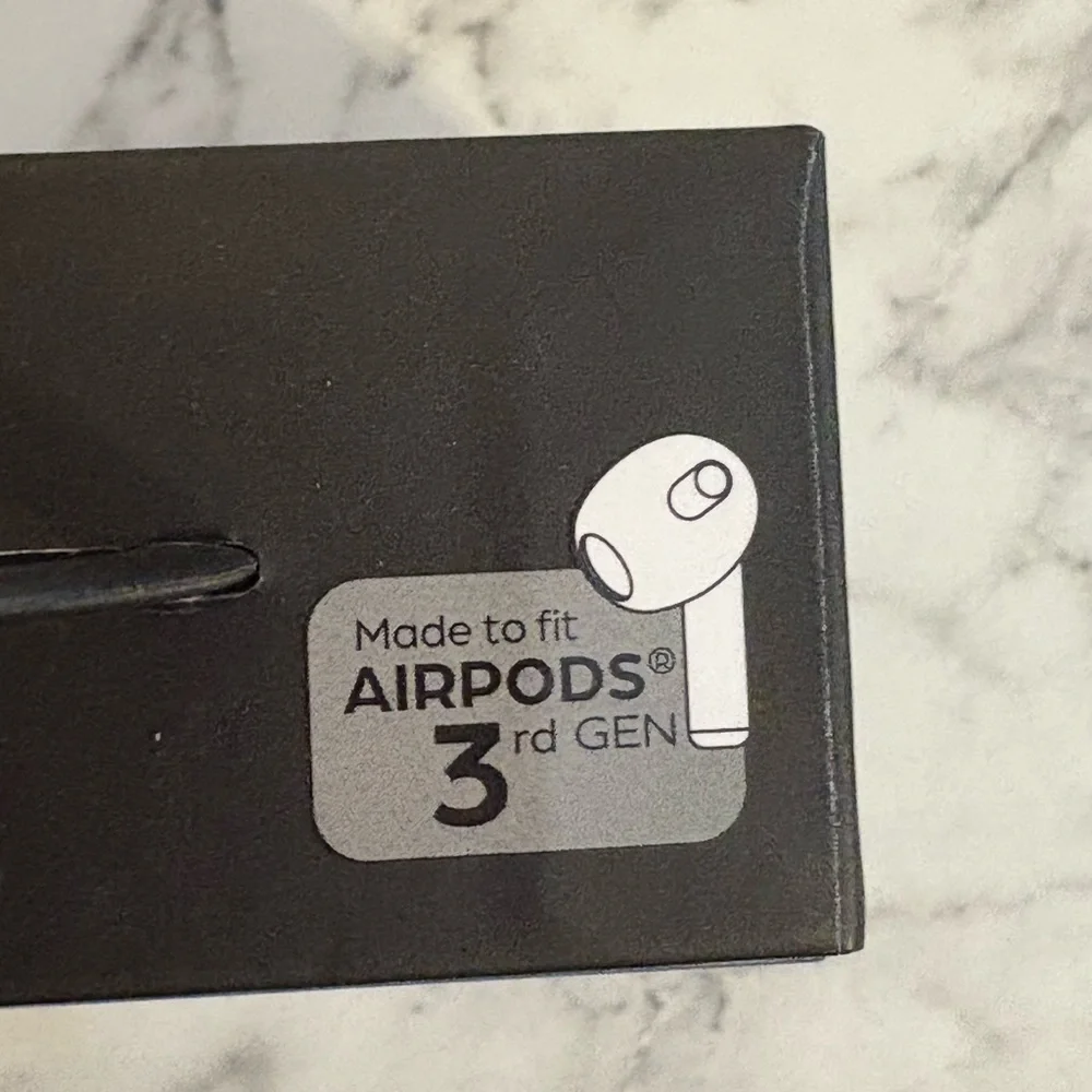 Hype Black AirPods 3rd Gen Case with Carabiner